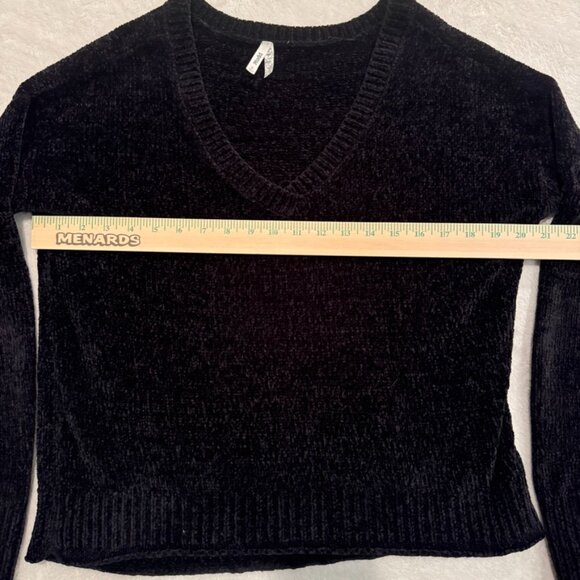Mudd Charcoal V-Neck Extra Ultra Soft Sweater Polyester Juniors Size Small - Picture 5 of 8